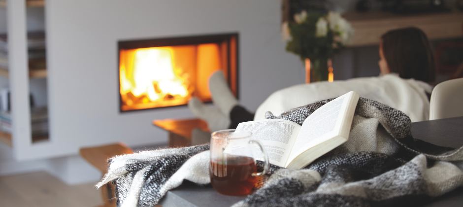 Cheminée qui refoule : causes et solutions